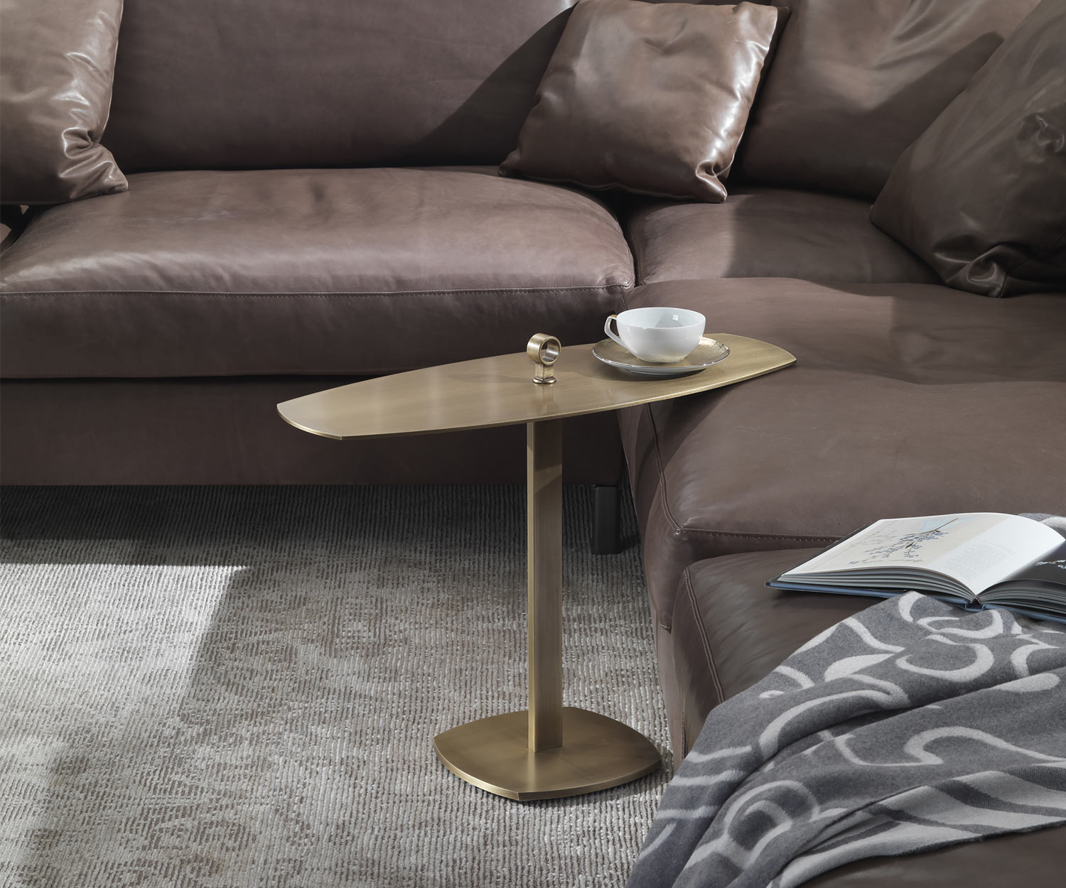 Modern design sofa side table Marelli Leaf