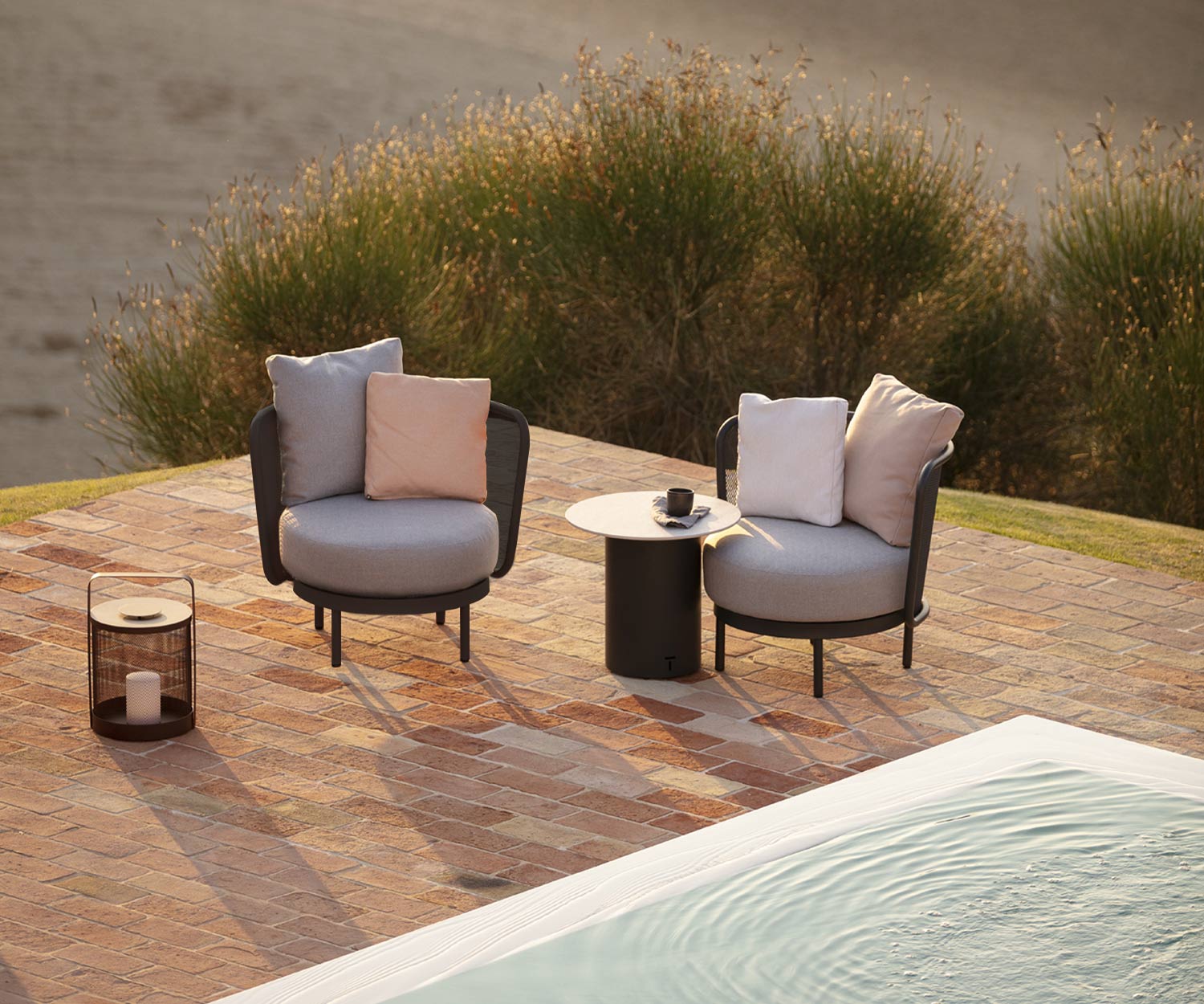 Exclusive Todus Baza Round Design club chair by the swimming pool