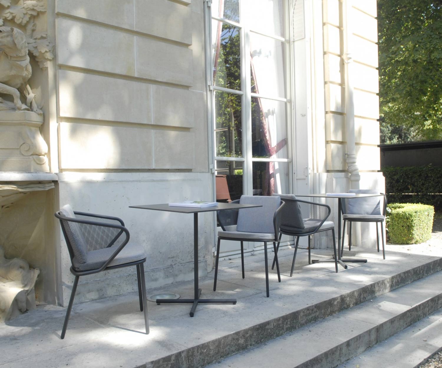 High-quality Todus Condor design bistro table on a terrace