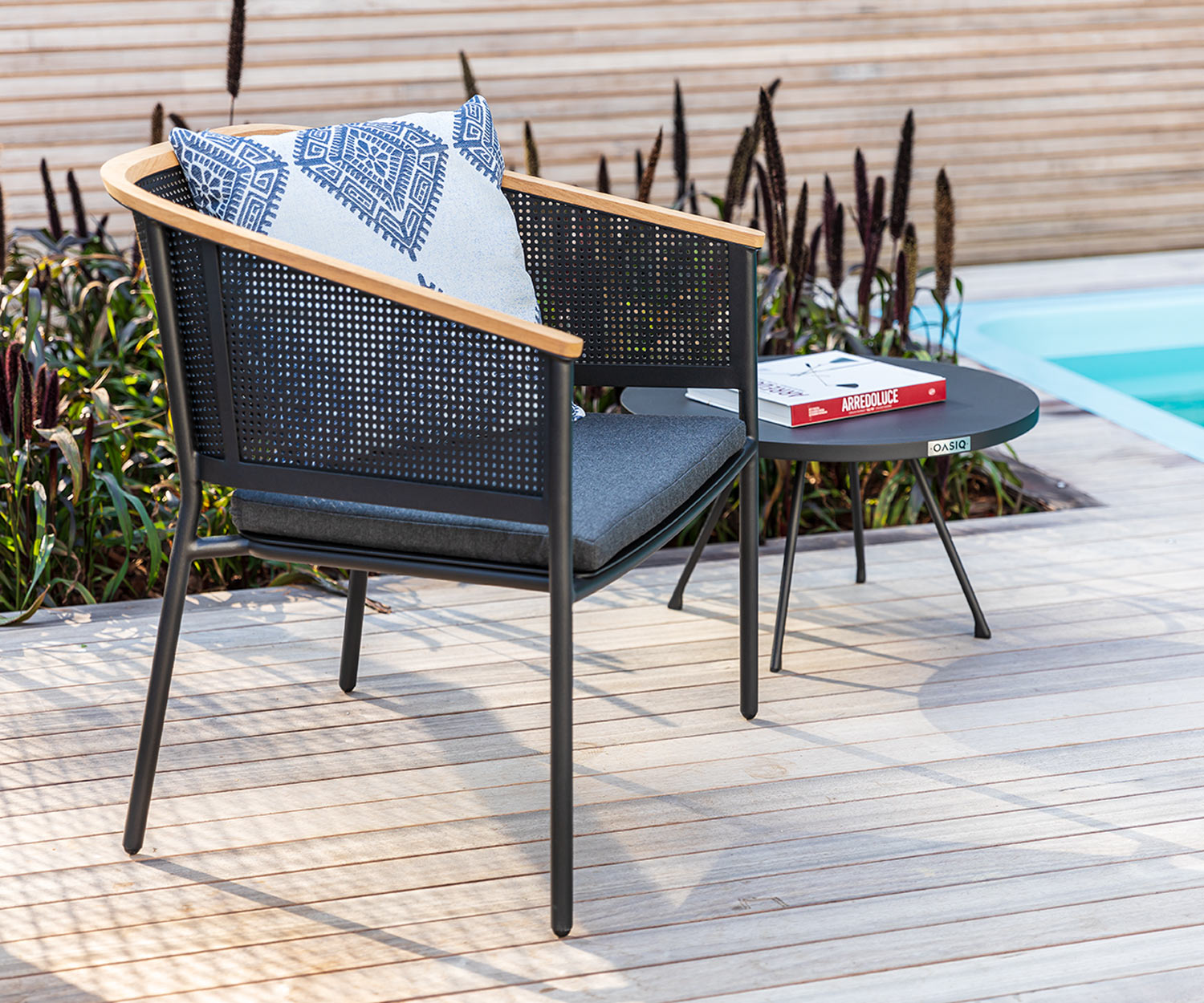 Weatherproof Oasiq Riad design lounge chair anthracite frame