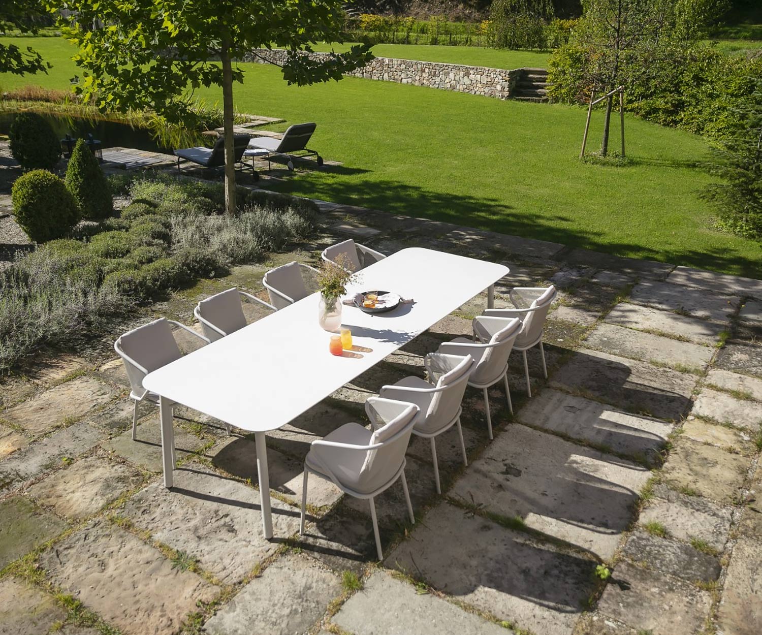 Long design garden table in white