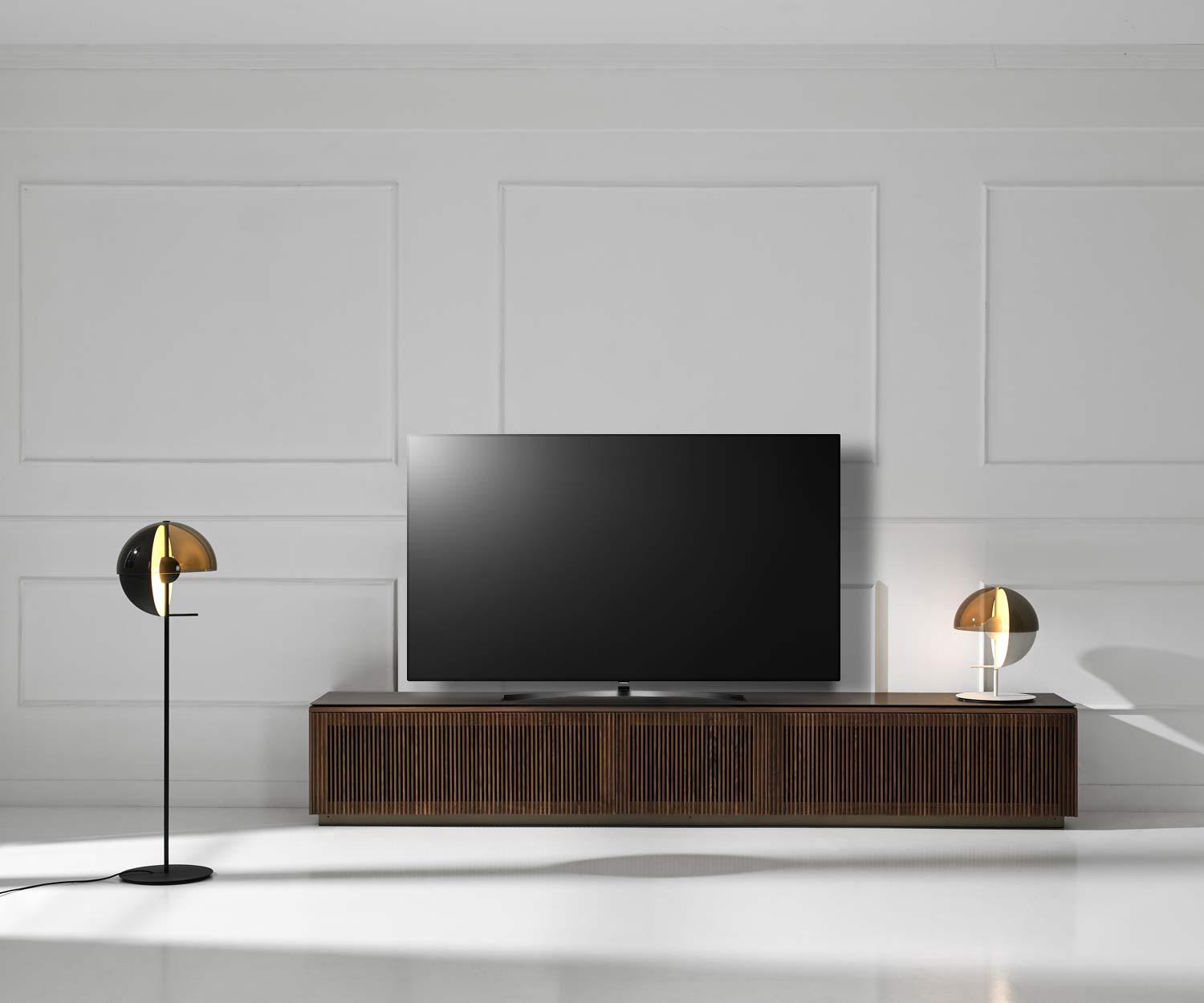 Punt Malmö Design TV design lowboard with TV finished with walnut veneer